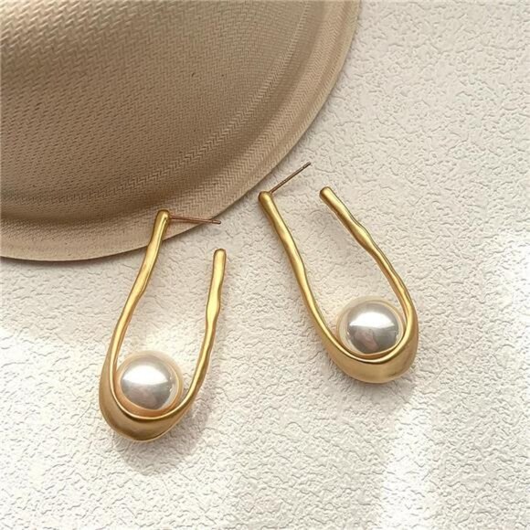 Gold Irregular Pearl Drop Earrings – Punk Geometric Statement Dangle Earrings - Picture 2 of 6